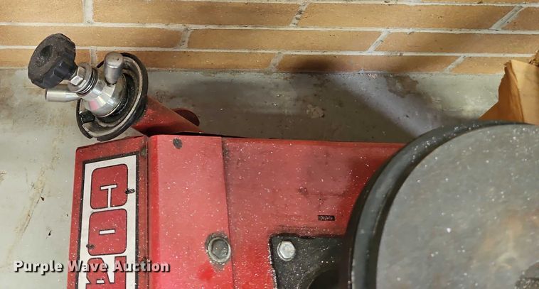 image for item EB8199 Coats 80C tire machine