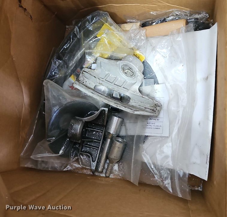 image for item EB8199 Coats 80C tire machine