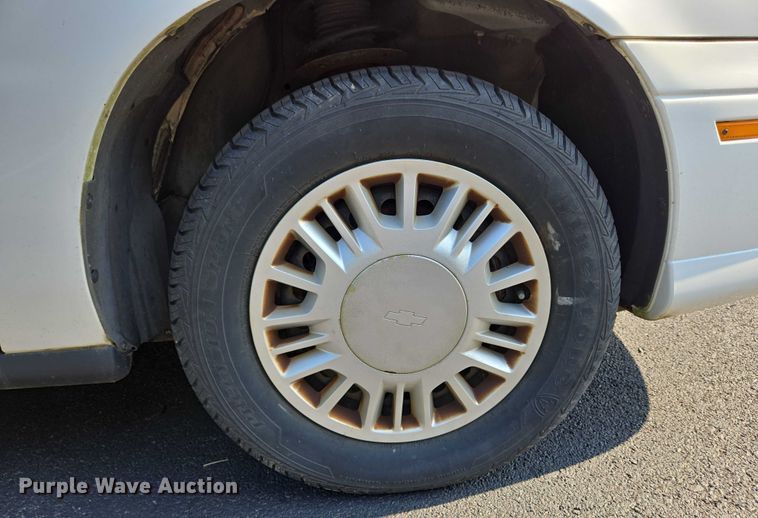 image for item EC4325 2002 Chevrolet Malibu 