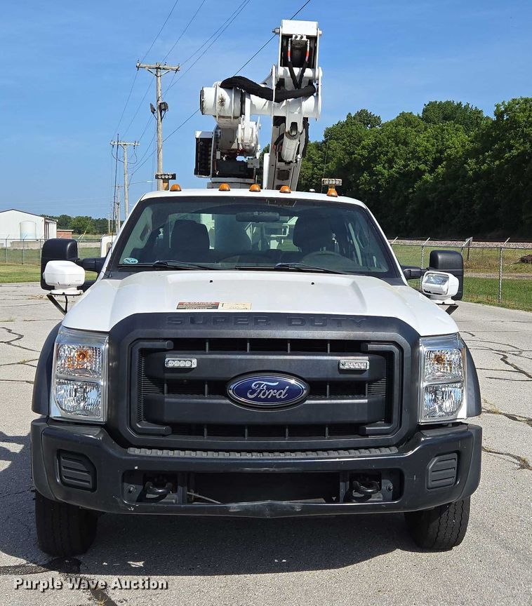 CAMIóN CON CANASTILLA 2012 FORD ALTEC