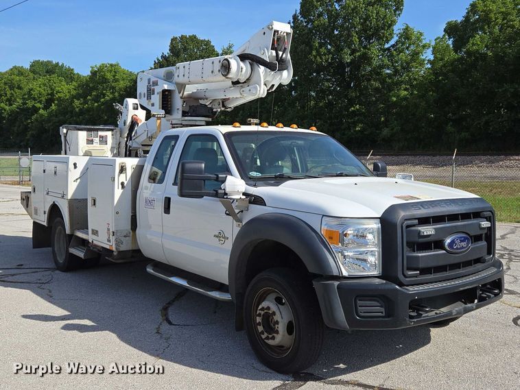 CAMIóN CON CANASTILLA 2012 FORD ALTEC
