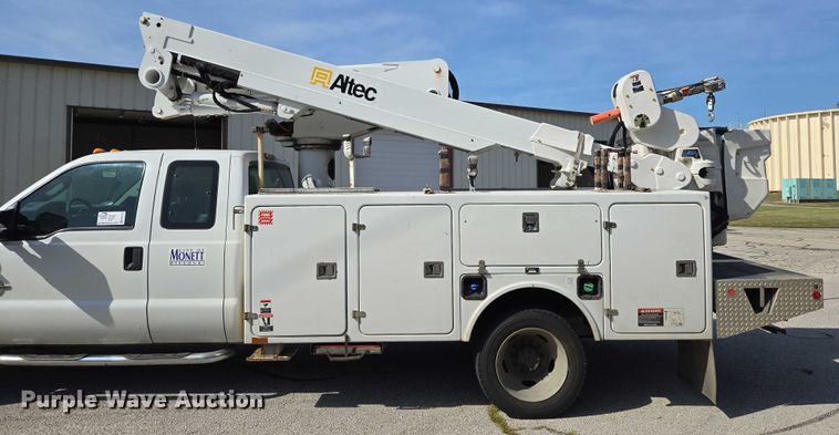 image for item ED2153 2012 Ford F550 Super Duty XL bucket truck