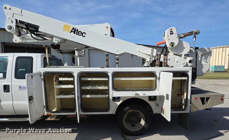 image for item ED2153 2012 Ford F550 Super Duty XL bucket truck