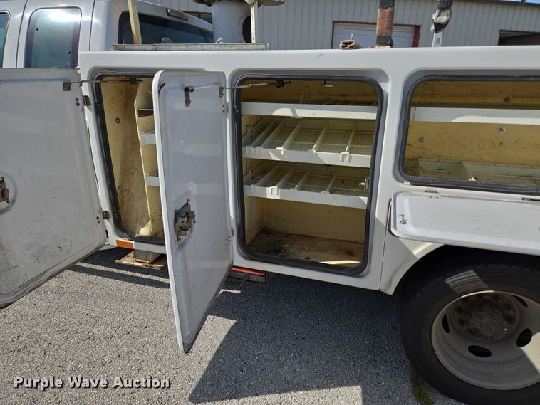 image for item ED2153 2012 Ford F550 Super Duty XL bucket truck