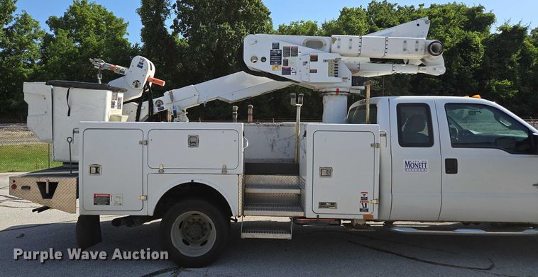 image for item ED2153 2012 Ford F550 Super Duty XL bucket truck