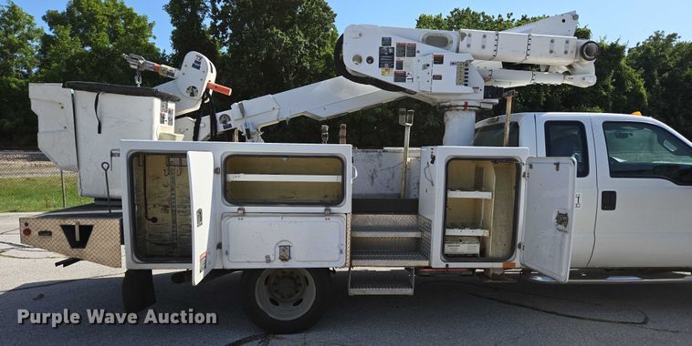 image for item ED2153 2012 Ford F550 Super Duty XL bucket truck