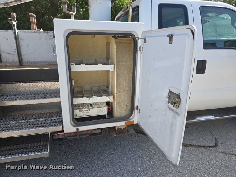 image for item ED2153 2012 Ford F550 Super Duty XL bucket truck