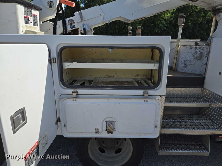 image for item ED2153 2012 Ford F550 Super Duty XL bucket truck