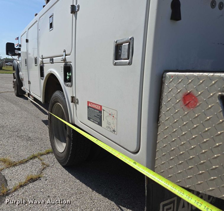 image for item ED2153 2012 Ford F550 Super Duty XL bucket truck