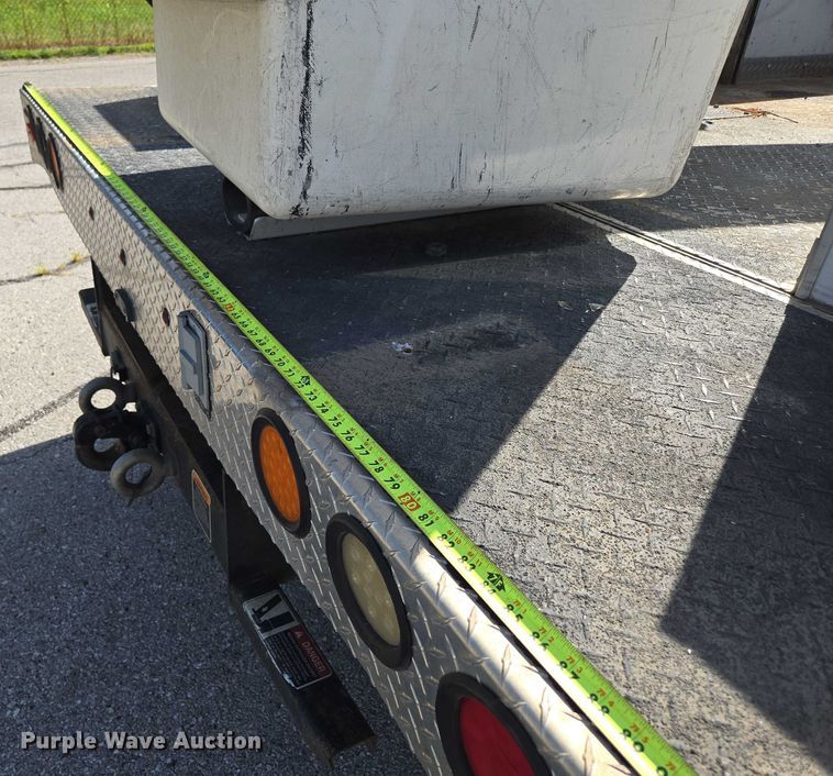 image for item ED2153 2012 Ford F550 Super Duty XL bucket truck