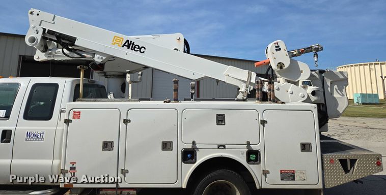 image for item ED2153 2012 Ford F550 Super Duty XL bucket truck