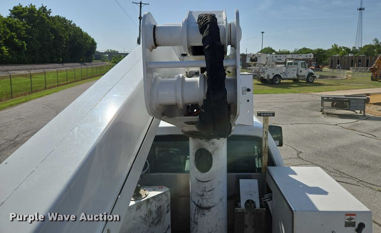 image for item ED2153 2012 Ford F550 Super Duty XL bucket truck