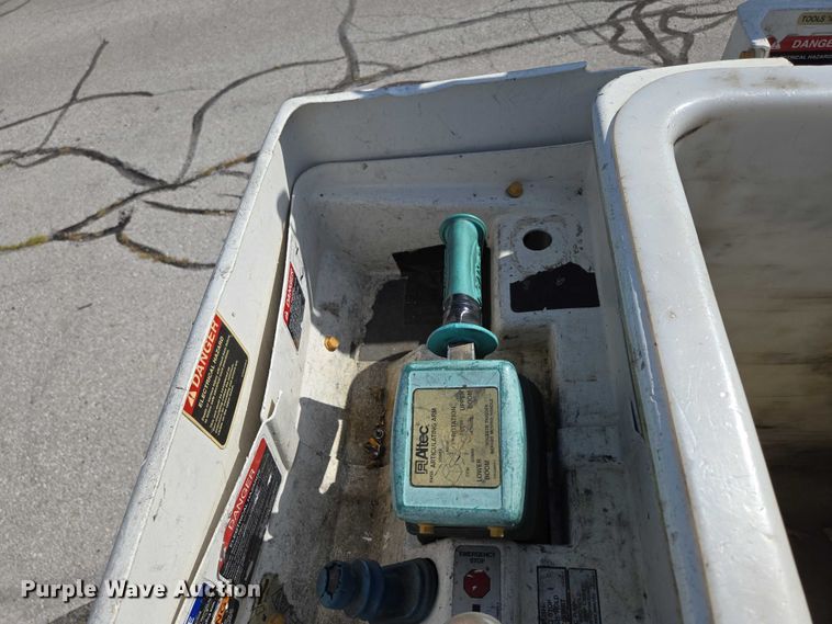 image for item ED2153 2012 Ford F550 Super Duty XL bucket truck