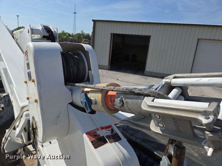 image for item ED2153 2012 Ford F550 Super Duty XL bucket truck