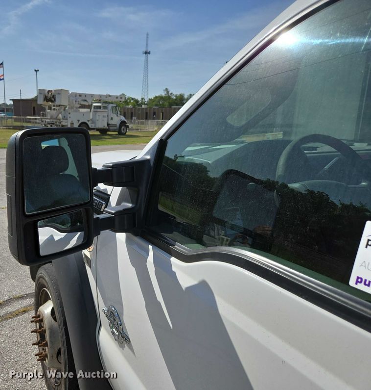 image for item ED2153 2012 Ford F550 Super Duty XL bucket truck