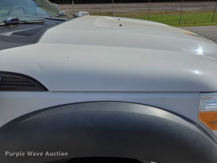 image for item ED2153 2012 Ford F550 Super Duty XL bucket truck