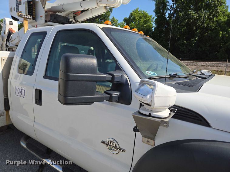 image for item ED2153 2012 Ford F550 Super Duty XL bucket truck