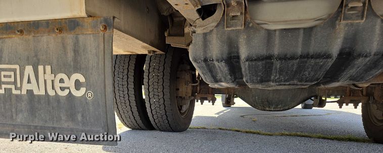 image for item ED2153 2012 Ford F550 Super Duty XL bucket truck