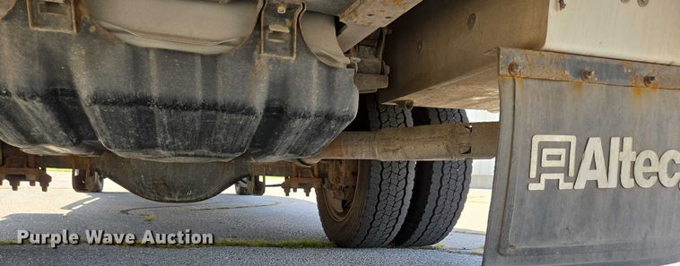 image for item ED2153 2012 Ford F550 Super Duty XL bucket truck