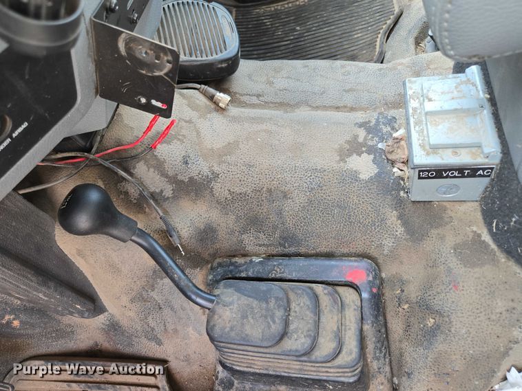 image for item ED2153 2012 Ford F550 Super Duty XL bucket truck