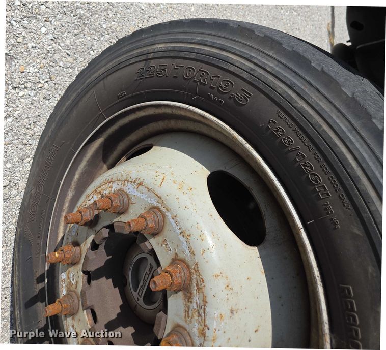 image for item ED2153 2012 Ford F550 Super Duty XL bucket truck