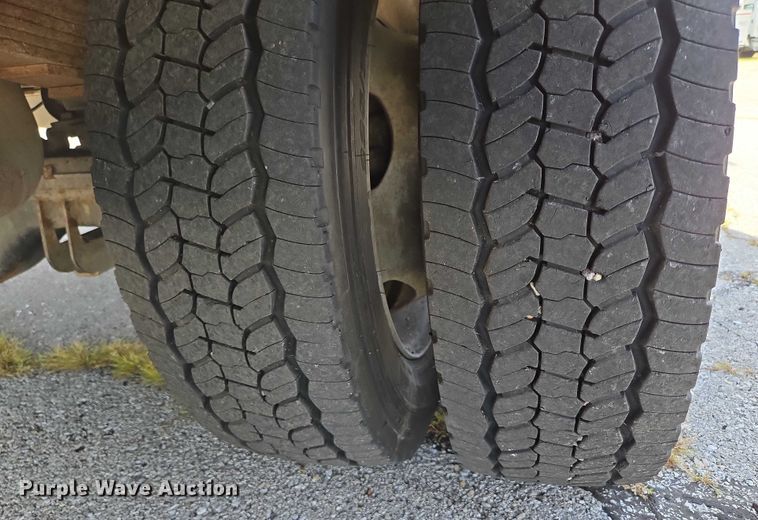 image for item ED2153 2012 Ford F550 Super Duty XL bucket truck