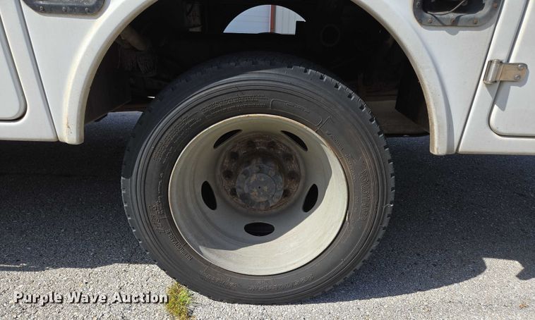 image for item ED2153 2012 Ford F550 Super Duty XL bucket truck