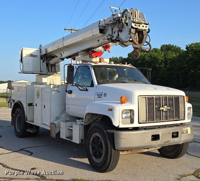 image for item ED2154 1994 Chevrolet Kodiak digger derrick truck