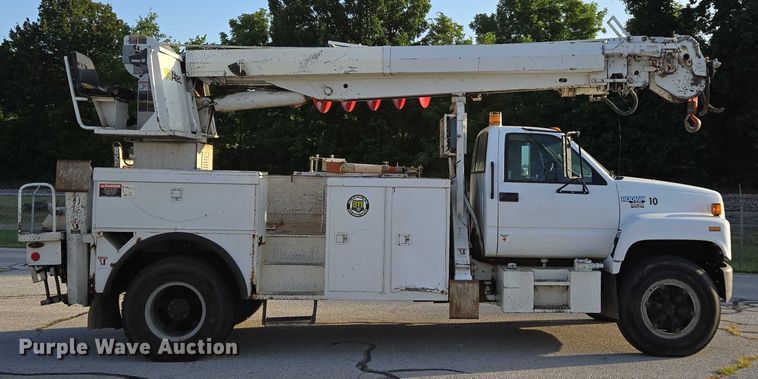 image for item ED2154 1994 Chevrolet Kodiak digger derrick truck