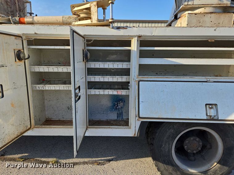 image for item ED2154 1994 Chevrolet Kodiak digger derrick truck