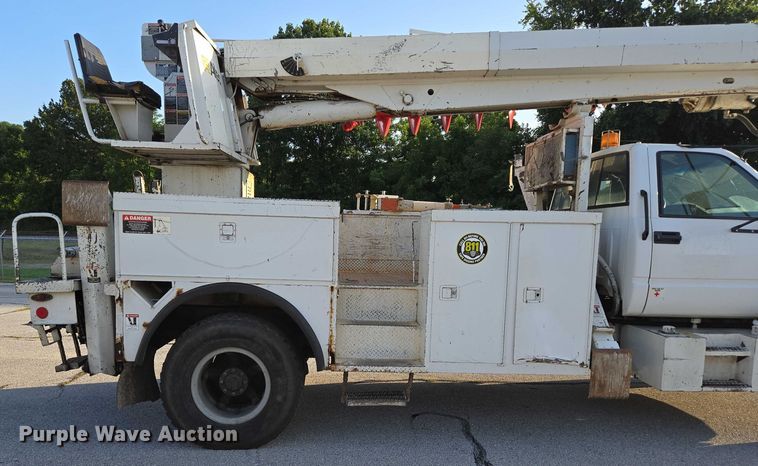 image for item ED2154 1994 Chevrolet Kodiak digger derrick truck