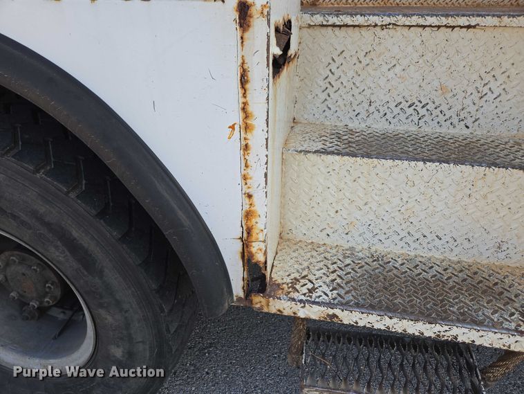 image for item ED2154 1994 Chevrolet Kodiak digger derrick truck