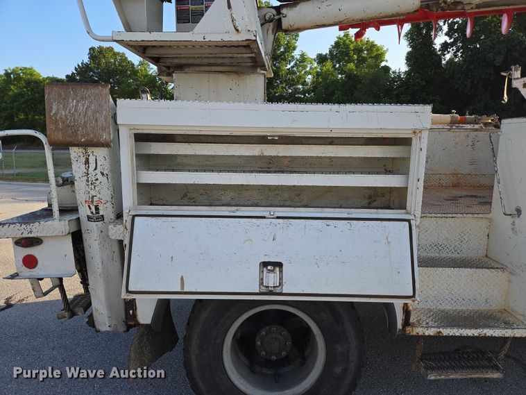 image for item ED2154 1994 Chevrolet Kodiak digger derrick truck