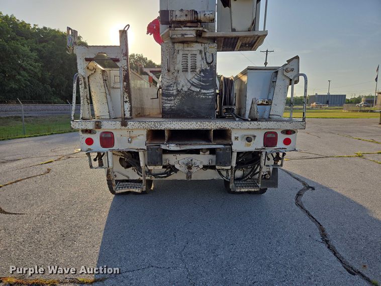 image for item ED2154 1994 Chevrolet Kodiak digger derrick truck