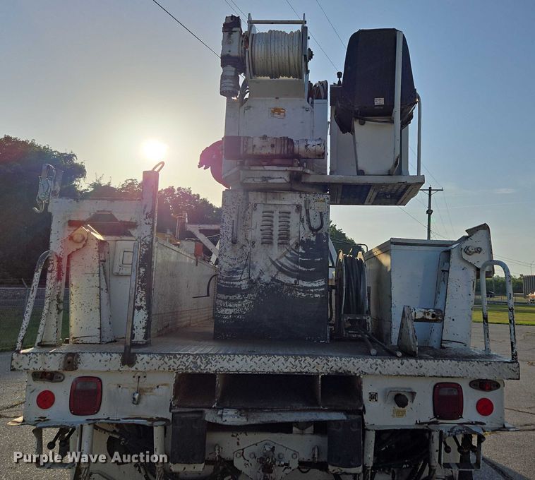 image for item ED2154 1994 Chevrolet Kodiak digger derrick truck