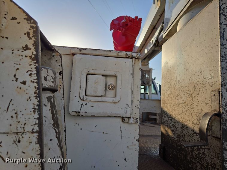 image for item ED2154 1994 Chevrolet Kodiak digger derrick truck