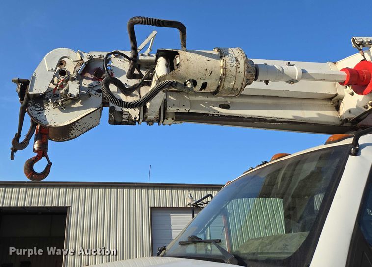 image for item ED2154 1994 Chevrolet Kodiak digger derrick truck