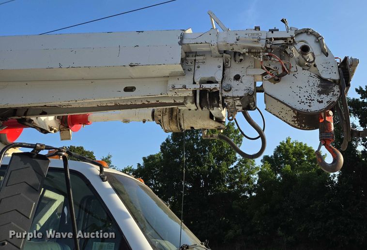 image for item ED2154 1994 Chevrolet Kodiak digger derrick truck