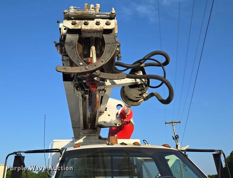 image for item ED2154 1994 Chevrolet Kodiak digger derrick truck