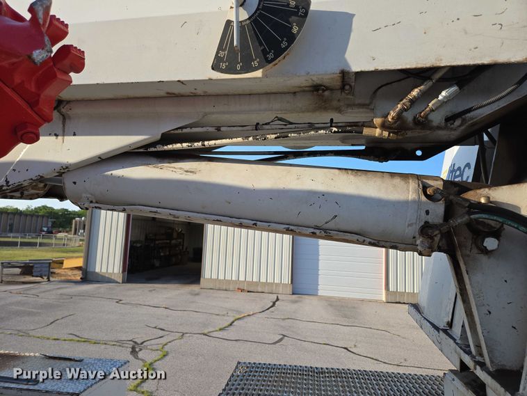 image for item ED2154 1994 Chevrolet Kodiak digger derrick truck