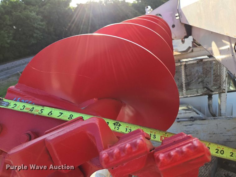 image for item ED2154 1994 Chevrolet Kodiak digger derrick truck