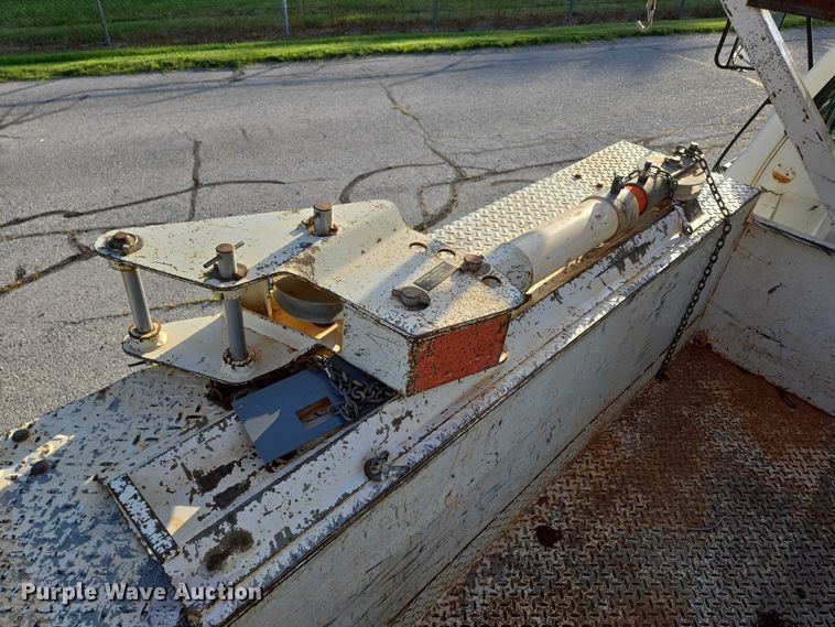 image for item ED2154 1994 Chevrolet Kodiak digger derrick truck