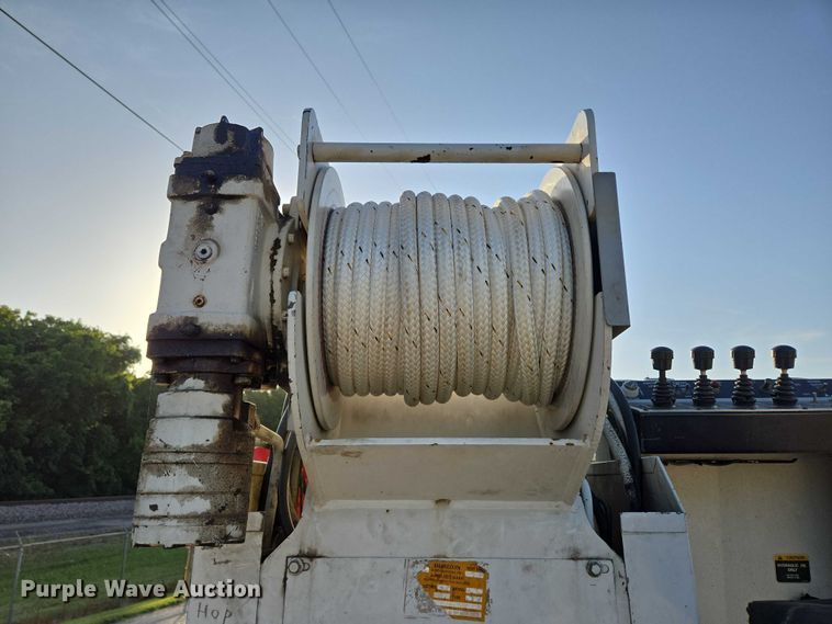 image for item ED2154 1994 Chevrolet Kodiak digger derrick truck