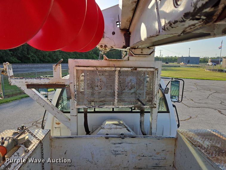 image for item ED2154 1994 Chevrolet Kodiak digger derrick truck