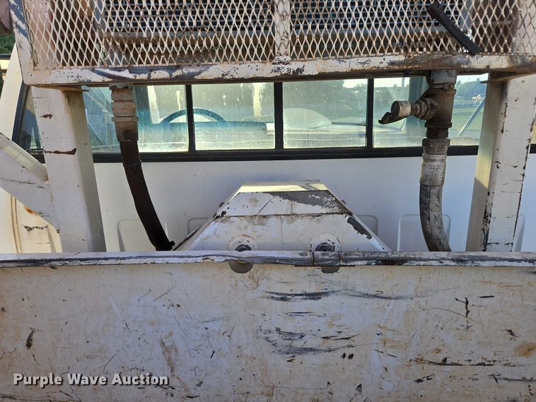 image for item ED2154 1994 Chevrolet Kodiak digger derrick truck