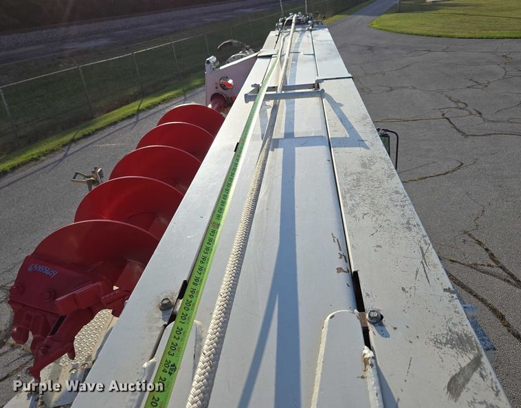 image for item ED2154 1994 Chevrolet Kodiak digger derrick truck