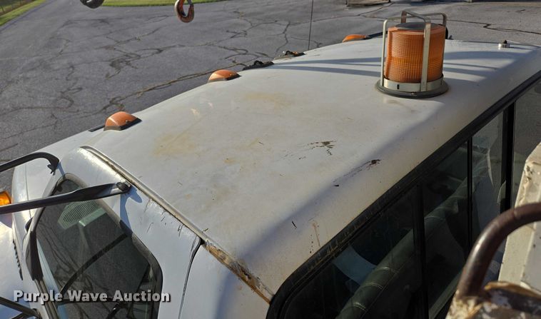 image for item ED2154 1994 Chevrolet Kodiak digger derrick truck