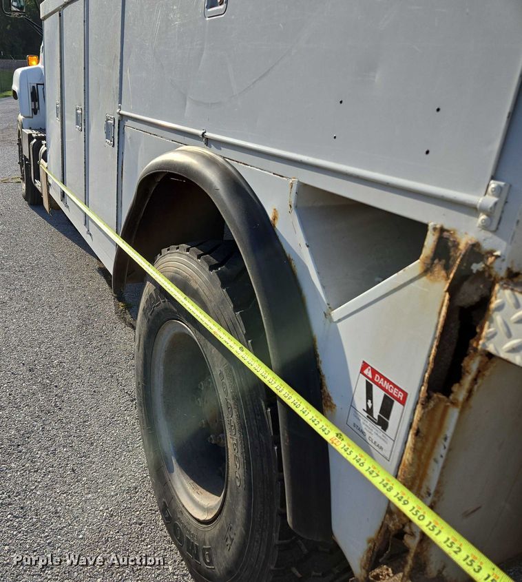 image for item ED2154 1994 Chevrolet Kodiak digger derrick truck