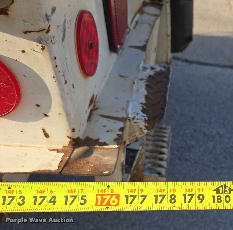 image for item ED2154 1994 Chevrolet Kodiak digger derrick truck