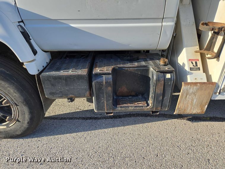 image for item ED2154 1994 Chevrolet Kodiak digger derrick truck